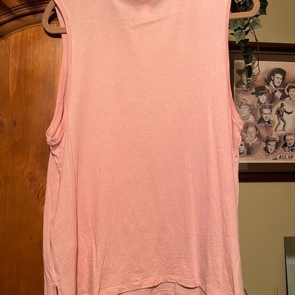 Tank top - Picture 3 of 3